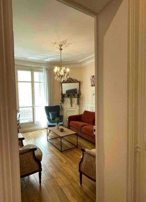 Appartment Close To Monuments Paris Dış mekan fotoğraf